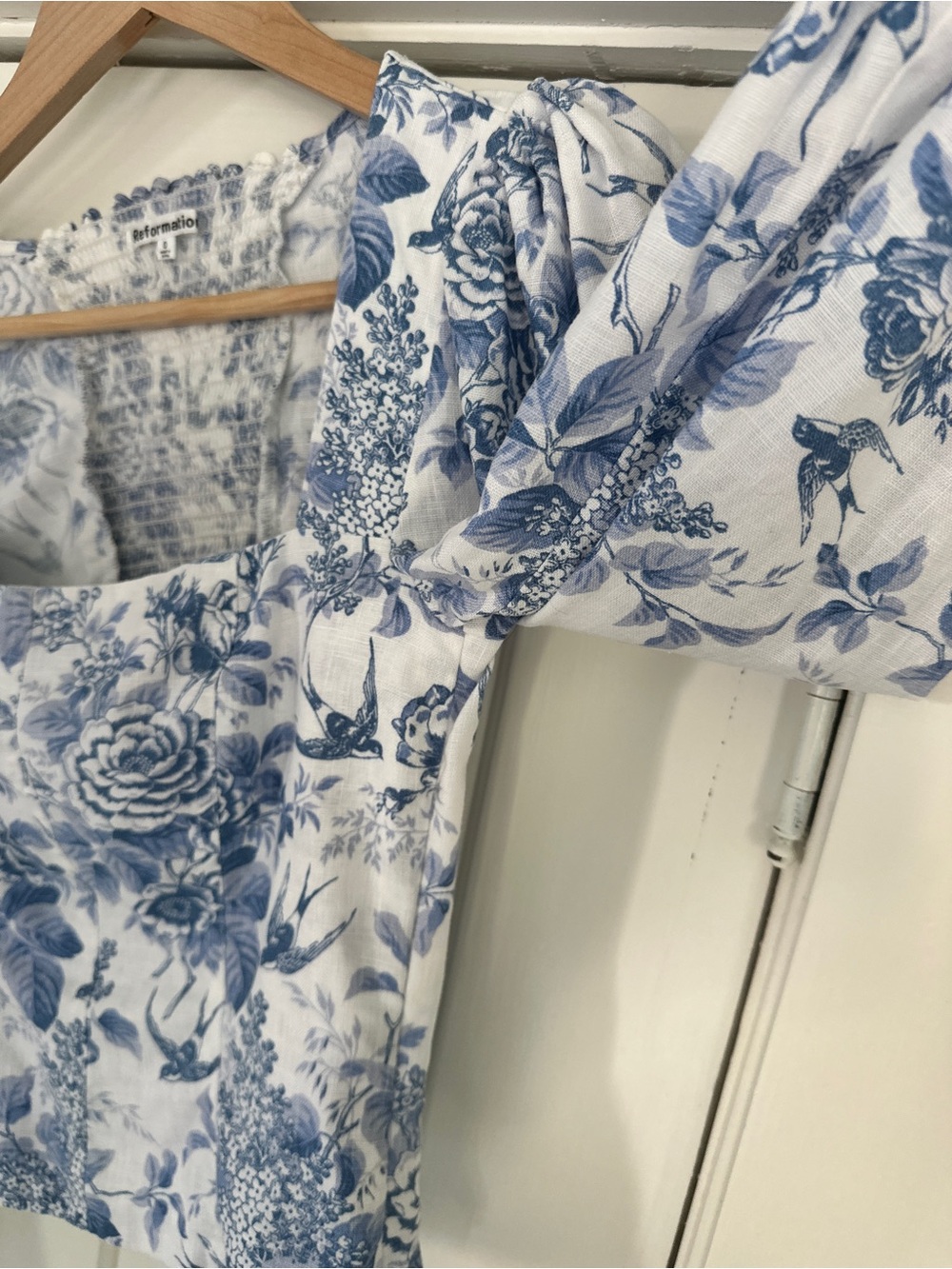 Reformation White and Blue Floral Square-Neck Puff-Sleeve Blouse - Picture 4 of 7